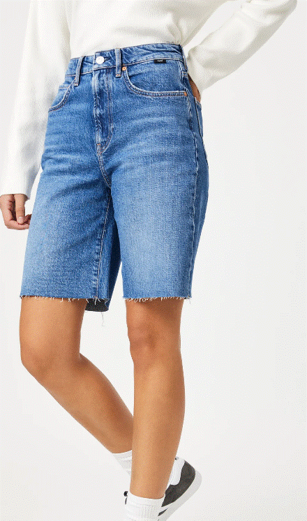 selina-short-04